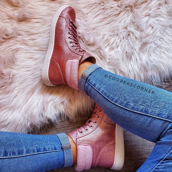 UGG Shoes - NEW UGG Hi Glitter